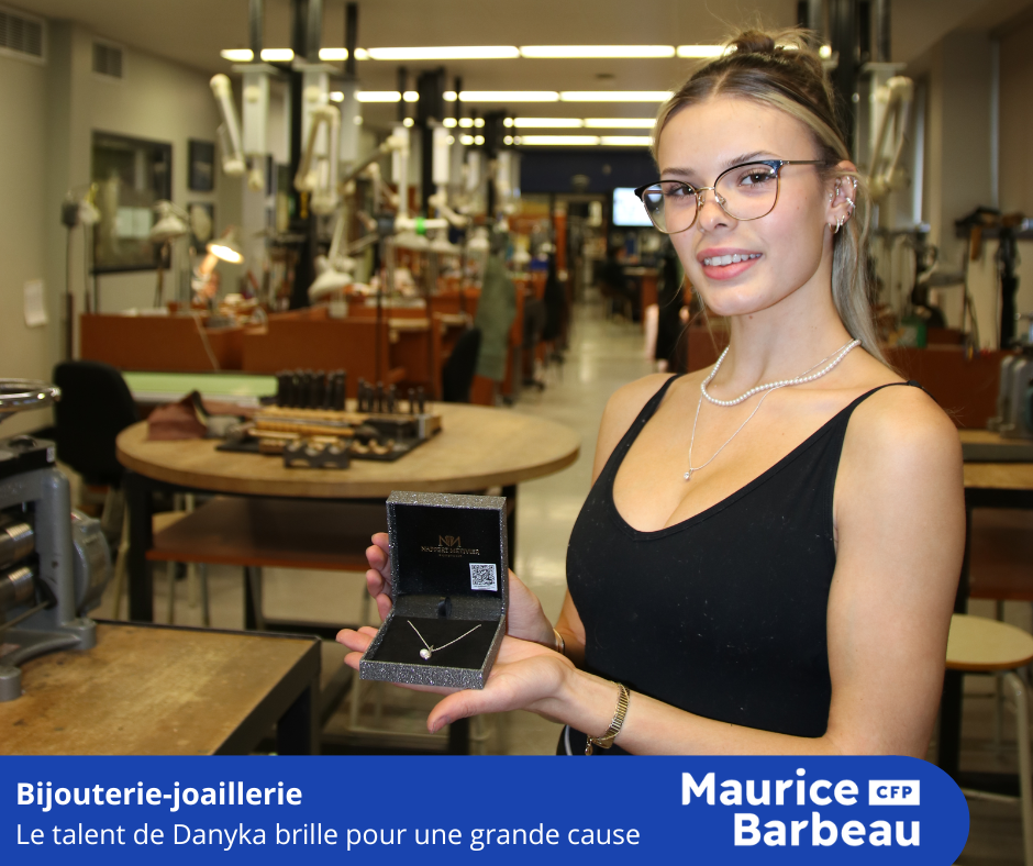 Danyka Lafontaine présente son pendentif